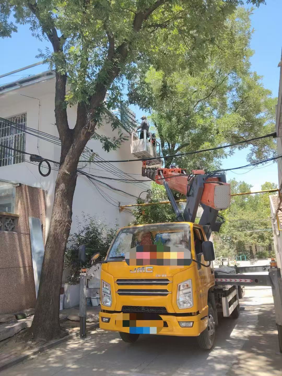 恩施高空作业车能吊装重物吗？最大承载多少公斤？