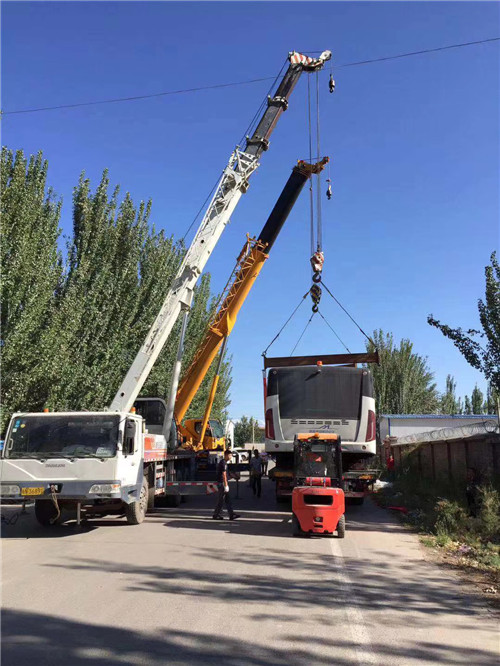 恩施港口集装箱搬运案例